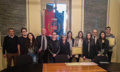 Besate, borse di studio per 5mila euro agli studenti