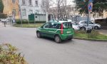 Via Roma, Carabinieri forestali in Comune