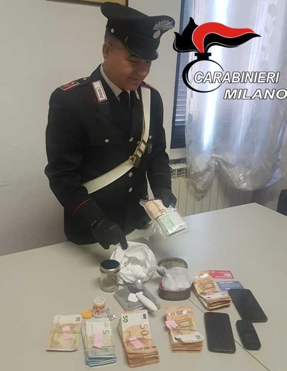 Smantellata centrale dello spaccio a Novate: due arresti