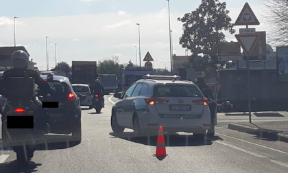 Sinistro tra auto e moto sul Sempione FOTO