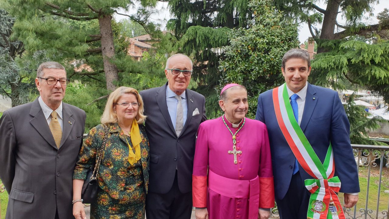 Perdono, c’erano anche i cavalieri dell’Unci alla festa con Delpini