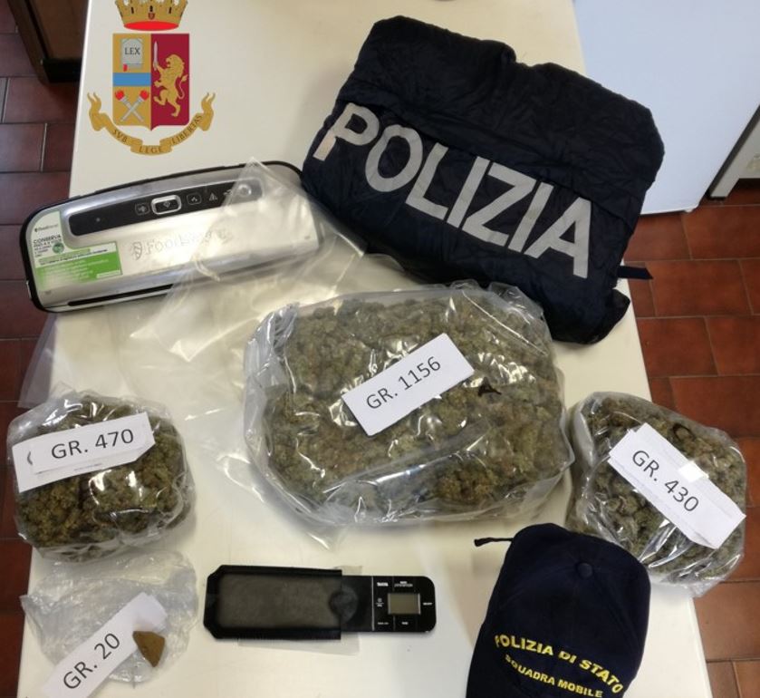 Spaccio in provincia, albanese arrestato a Castiglione con due chili di marijuana