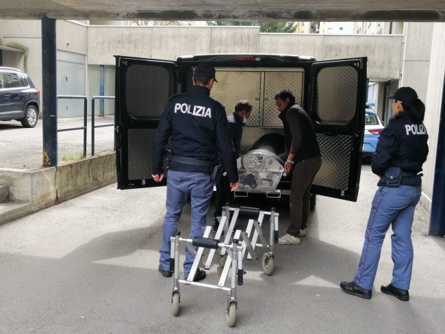 Uccide la sorella di 87 anni da tempo malata