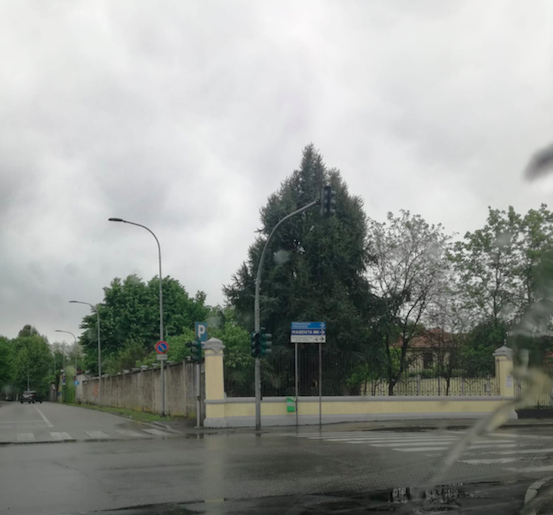 Disagi alla circolazione per un semaforo fuori uso