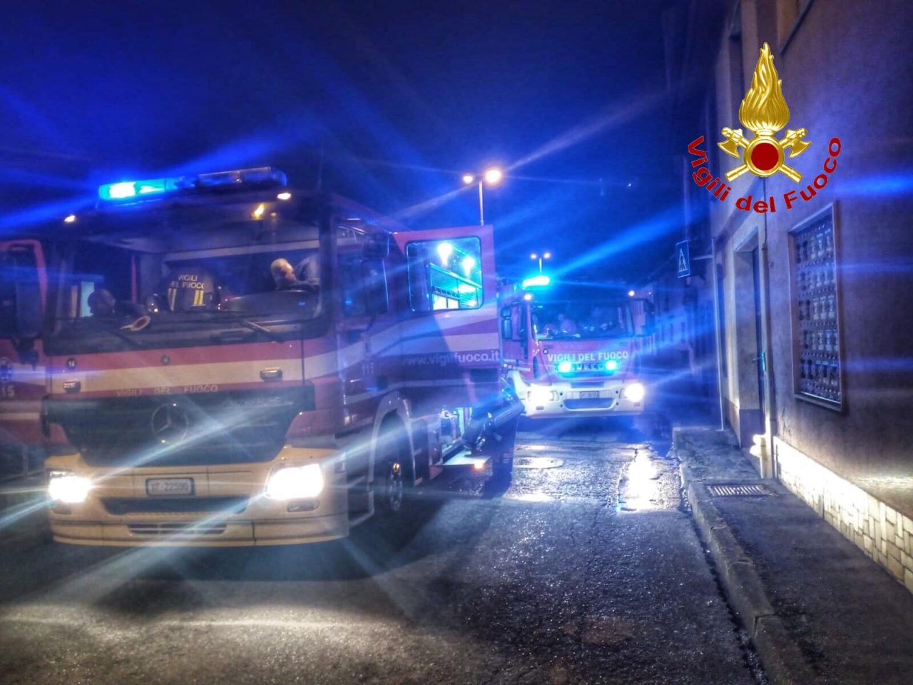 Non risponde in casa, arrivano pompieri e Carabinieri: ma era in piazza con le amiche