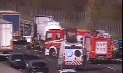 Traffico paralizzato in Autostrada A4 per due incidenti con mezzi pesanti coinvolti FOTO