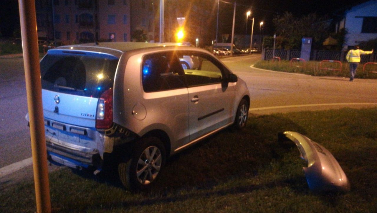 Incidente tra due automobili