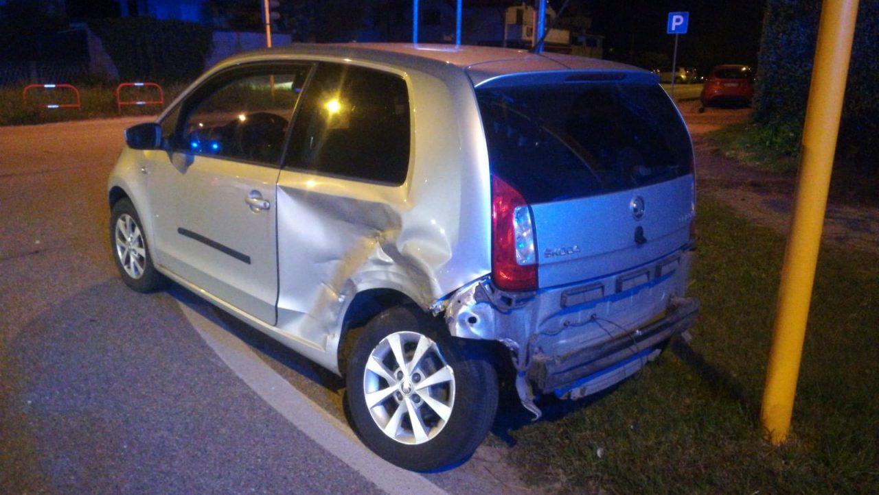 Incidente tra due automobili