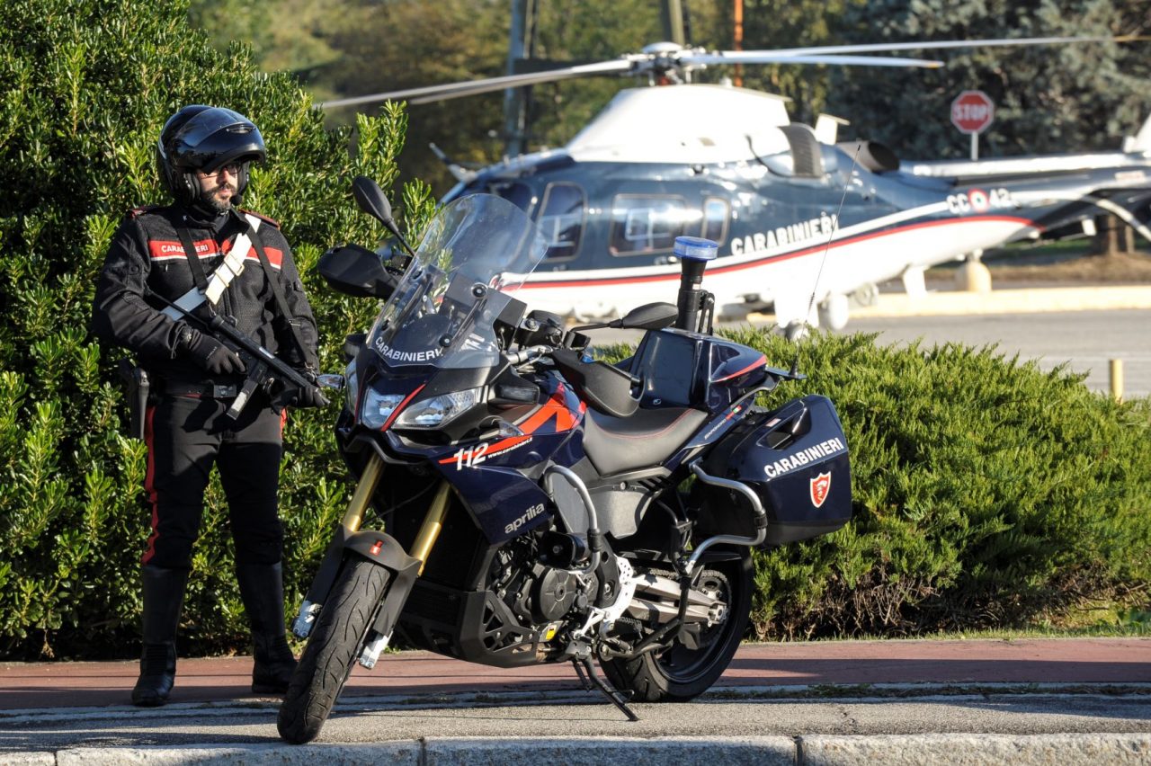 Minaccia il suicidio su Facebook, salvato dai carabinieri