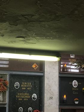 Cimitero di Rho: soffitti appena sistemati e già da rifare