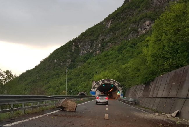 Frana, Statale 36 chiusa SITUAZIONE TRAFFICO