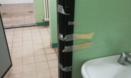 Elezioni San Vittore Olona, Morlacchi: "Porte spogliatoi tenute su col nastro adesivo"