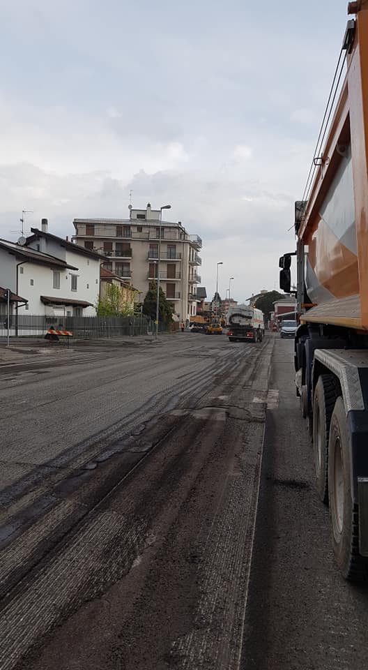 Via Crivelli sotto i ferri: attenti alla viabilità