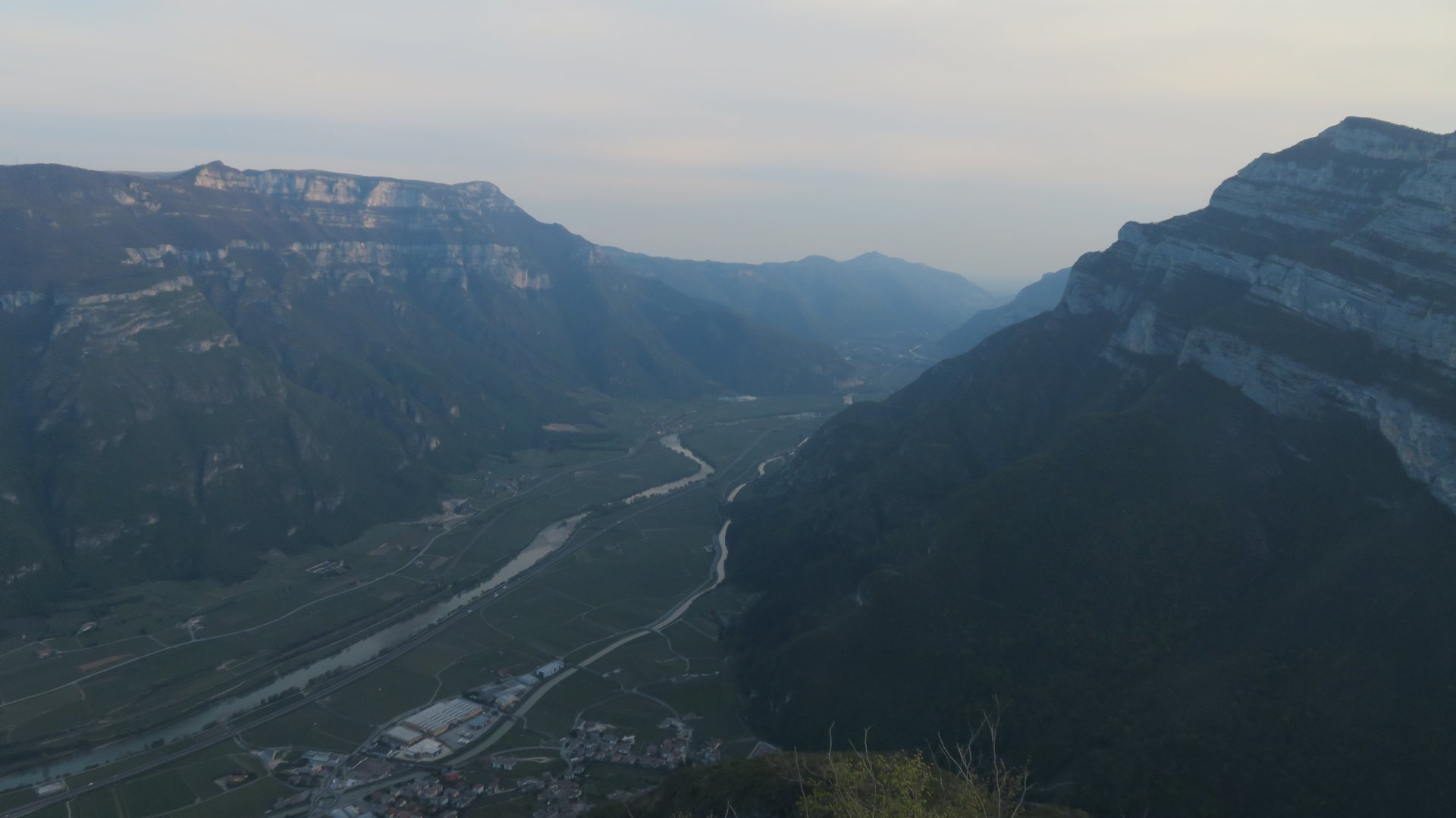 20 panorama sulla Val d'Adige