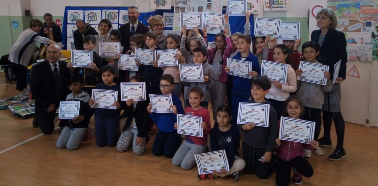 Sicurezza stradale, diplomi per i bimbi delle scuole di Cerro e Cantalupo FOTO