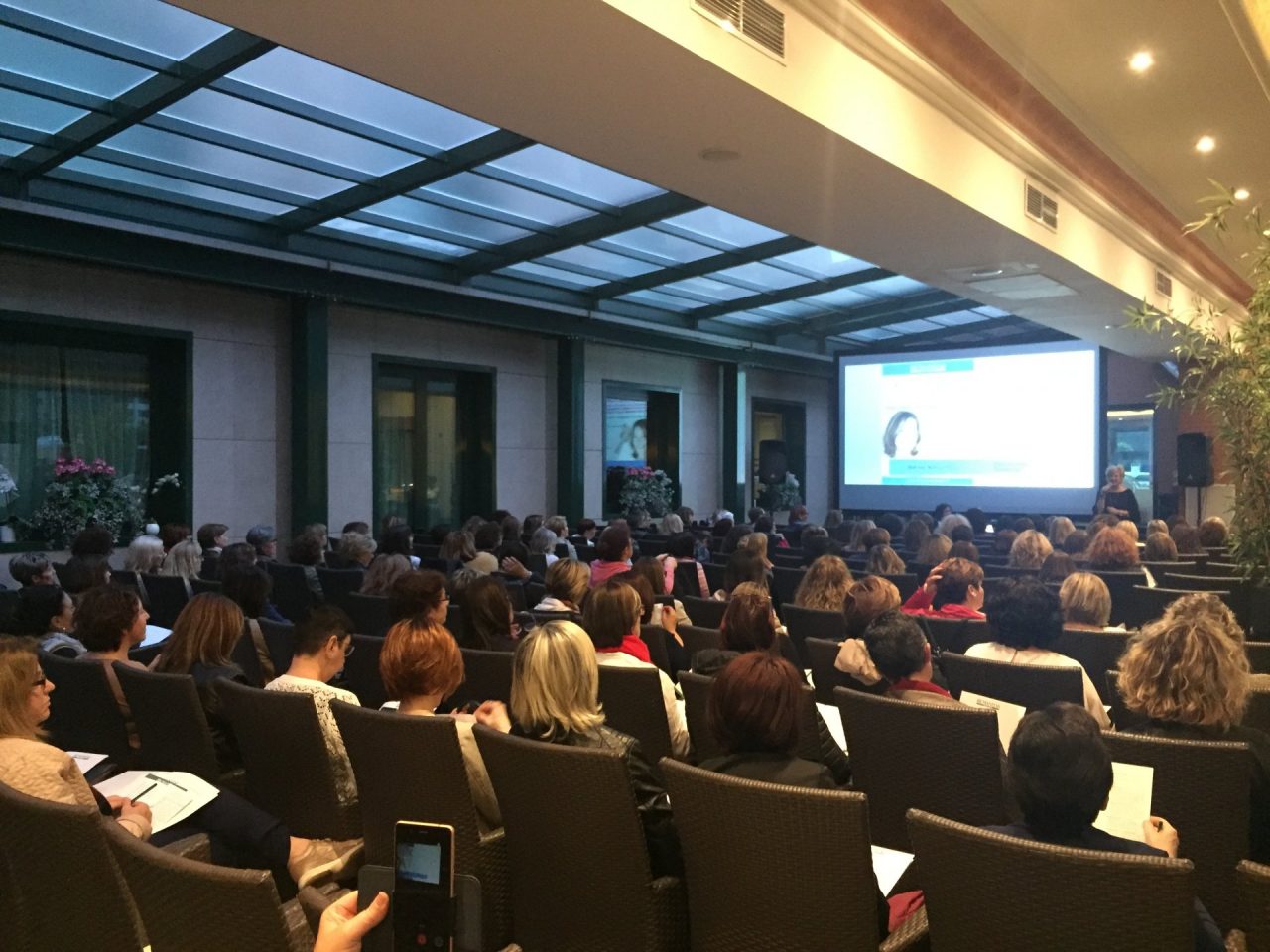 Conferenza in rosa al Palace Hotel a Legnano