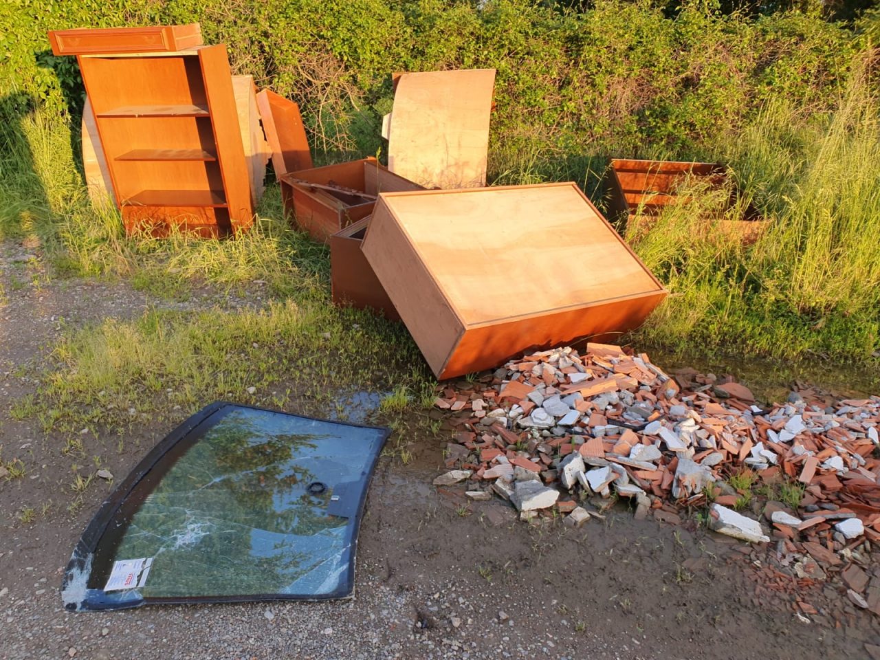 Ancora discariche a cielo aperto a Pogliano