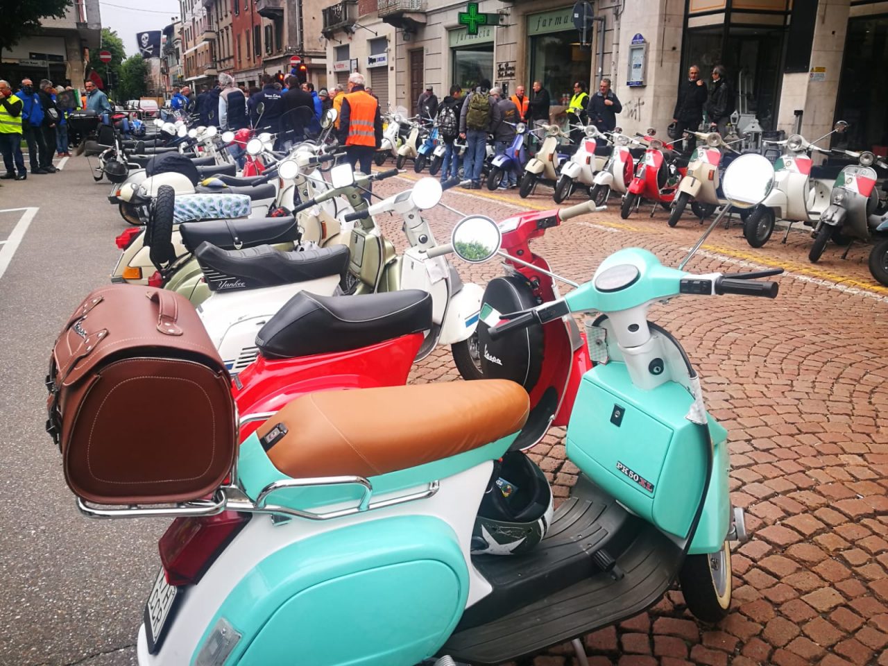tradate vespa party