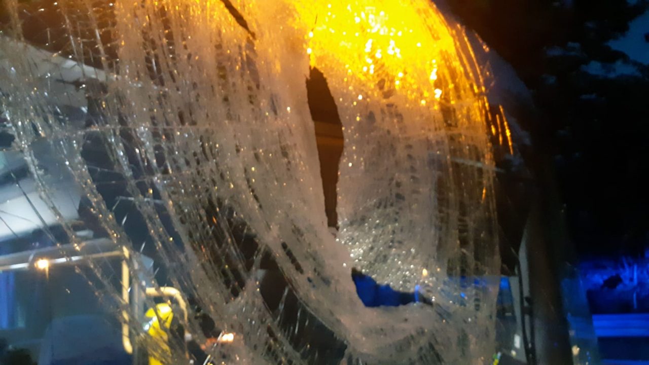 furgone perde una ruota lungo il sempione, colpito un pullman
