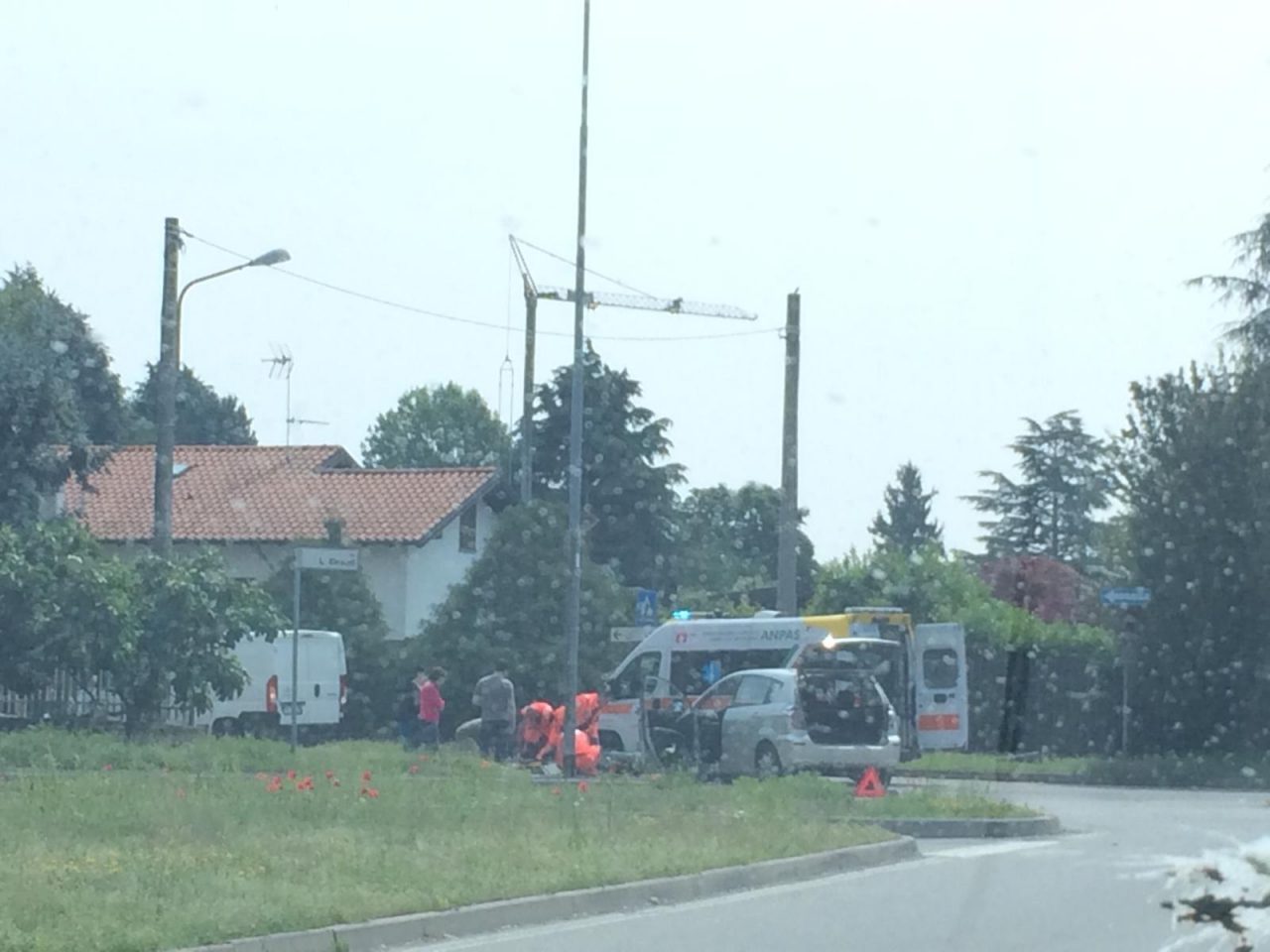 Ciclista investito a Robecchetto: ferito 26enne