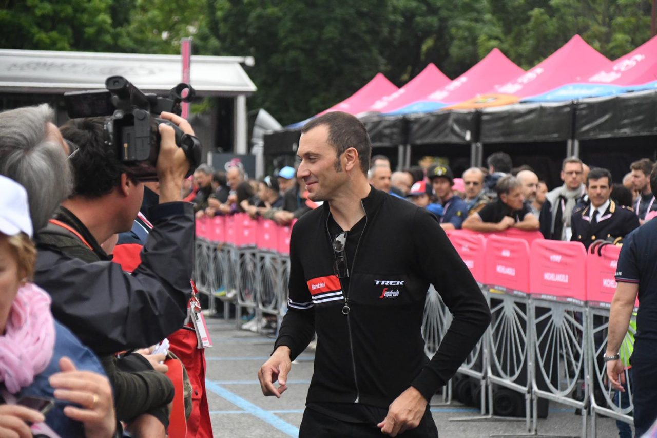 Giro d'Italia, la partenza da Ivrea