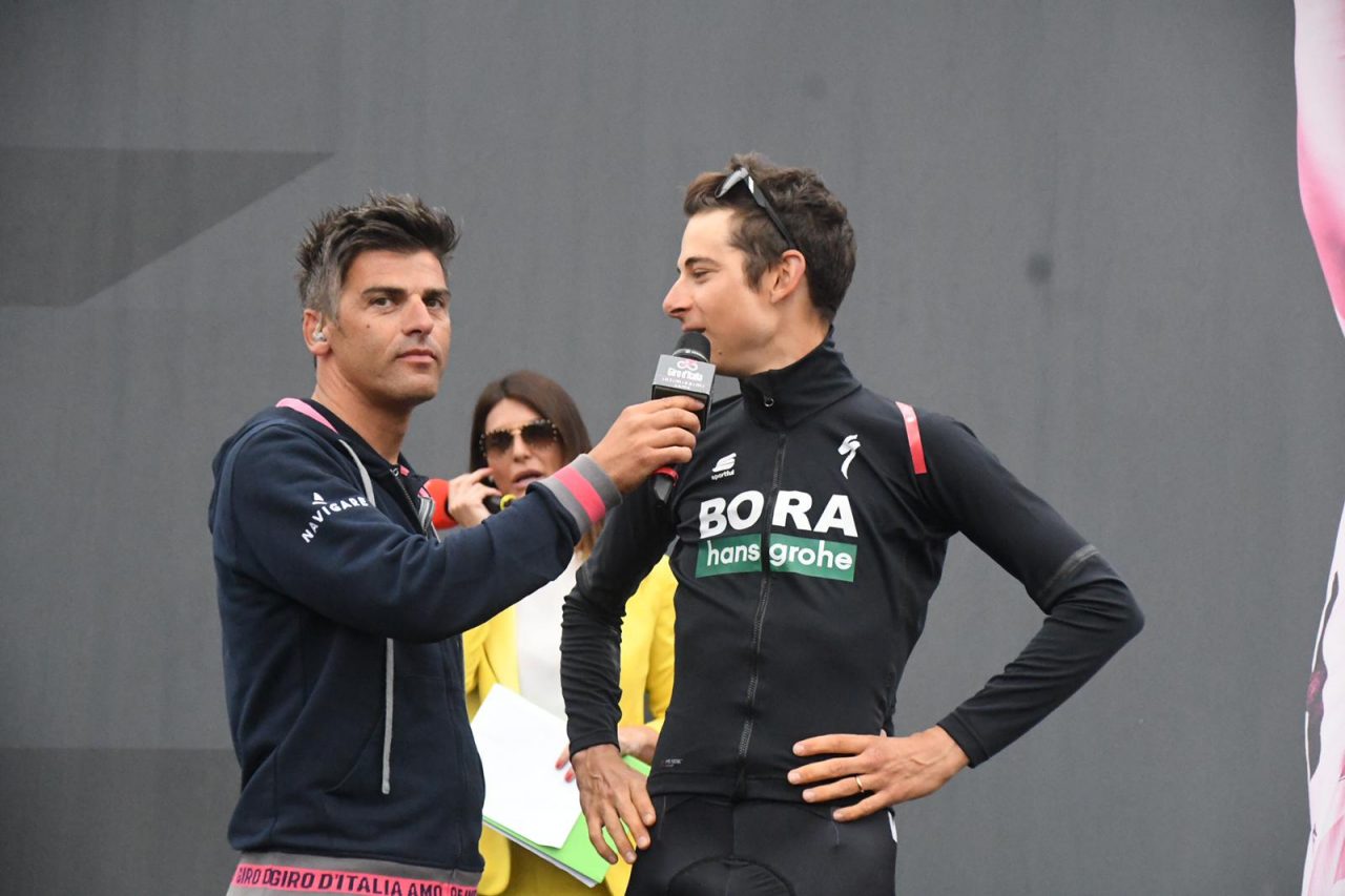 Giro d'Italia, la partenza da Ivrea