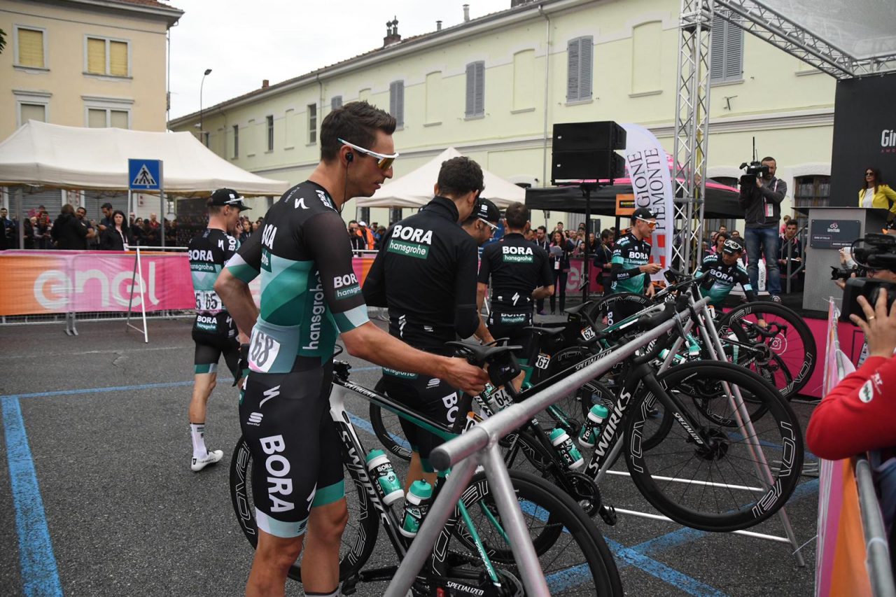 Giro d'Italia, la partenza da Ivrea
