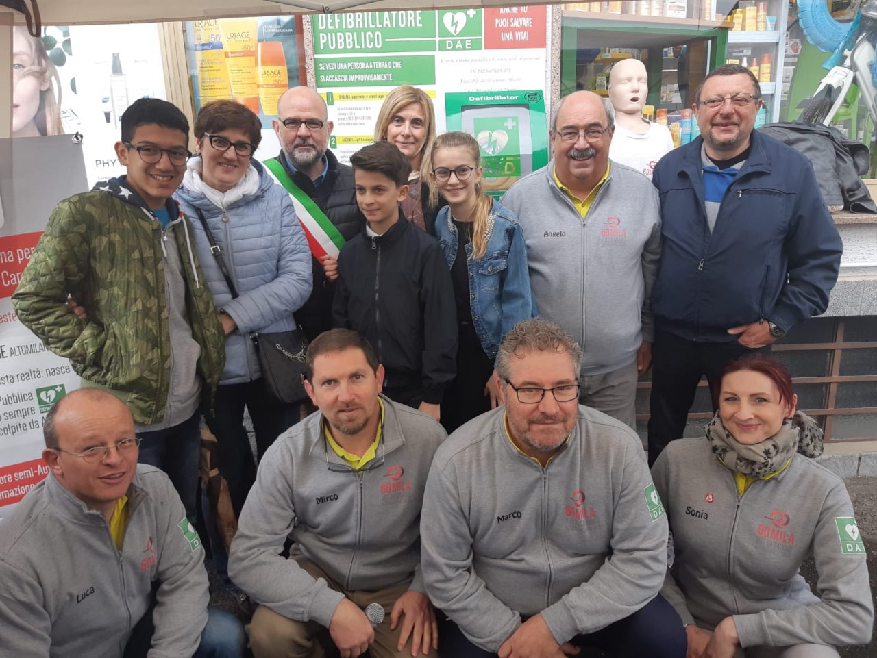 Un defibrillatore per salvare vite in ricordo di due papà FOTO e VIDEO
