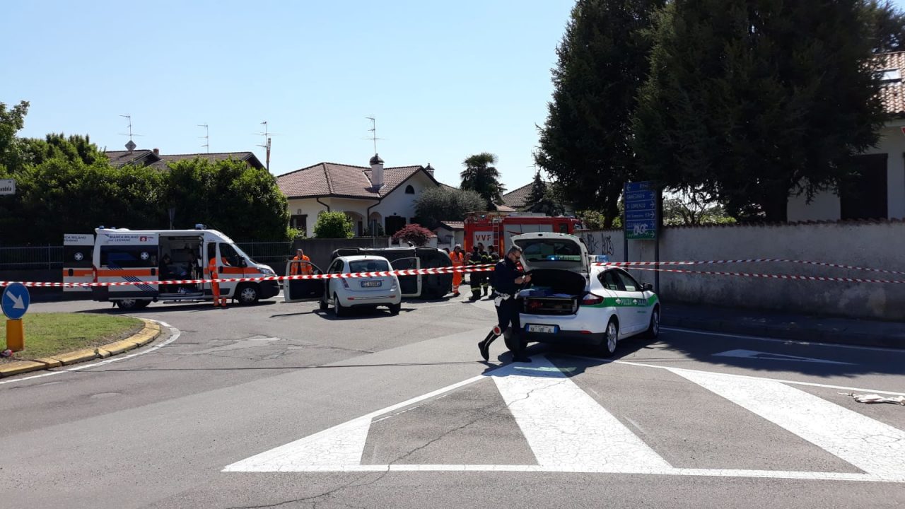 Incidente tra due auto