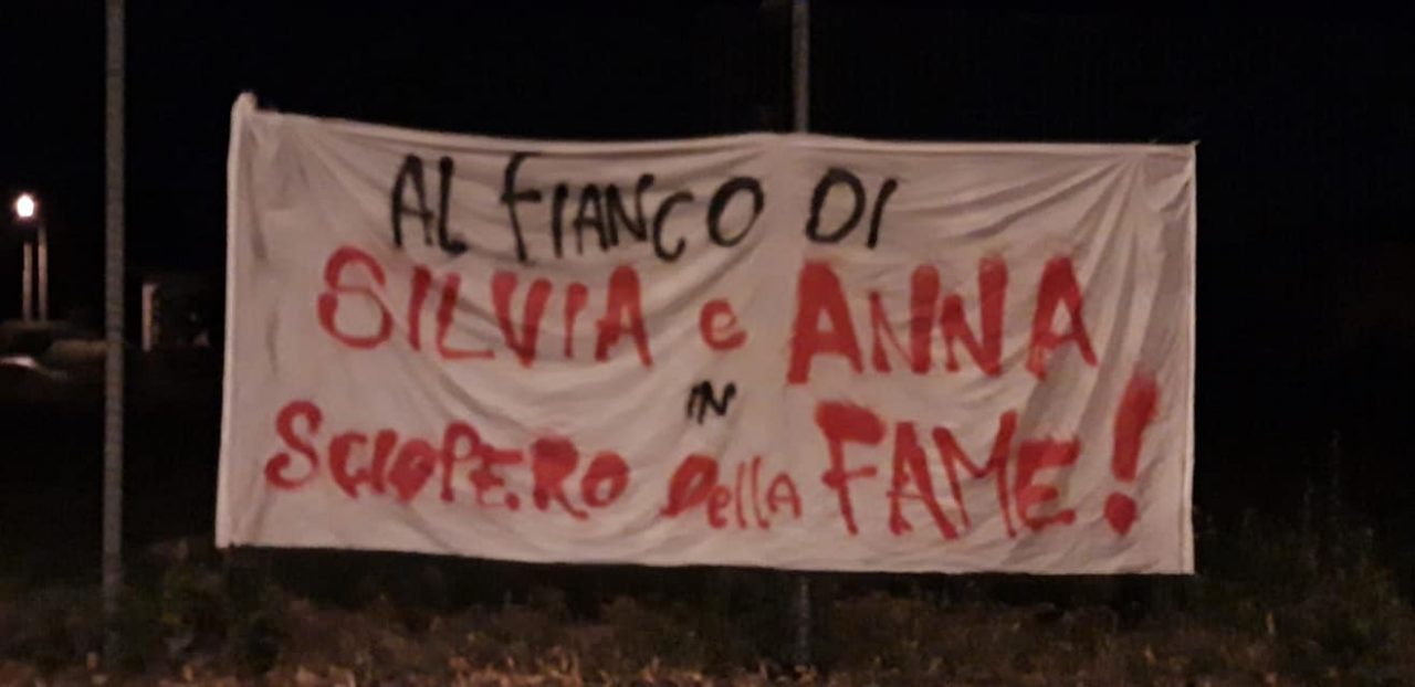 Telos in piazza al fianco di Silvia e Anna, in sciopero della fame in carcere