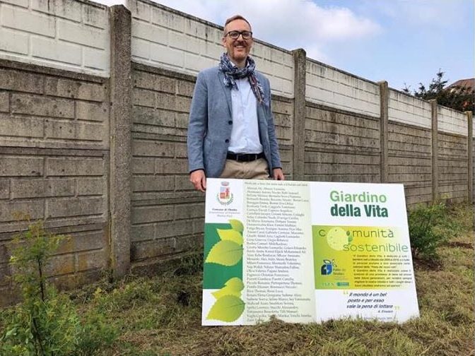 Alberi dei nuovi nati tagliati per sbaglio, ci pensa Uboldo al Centro