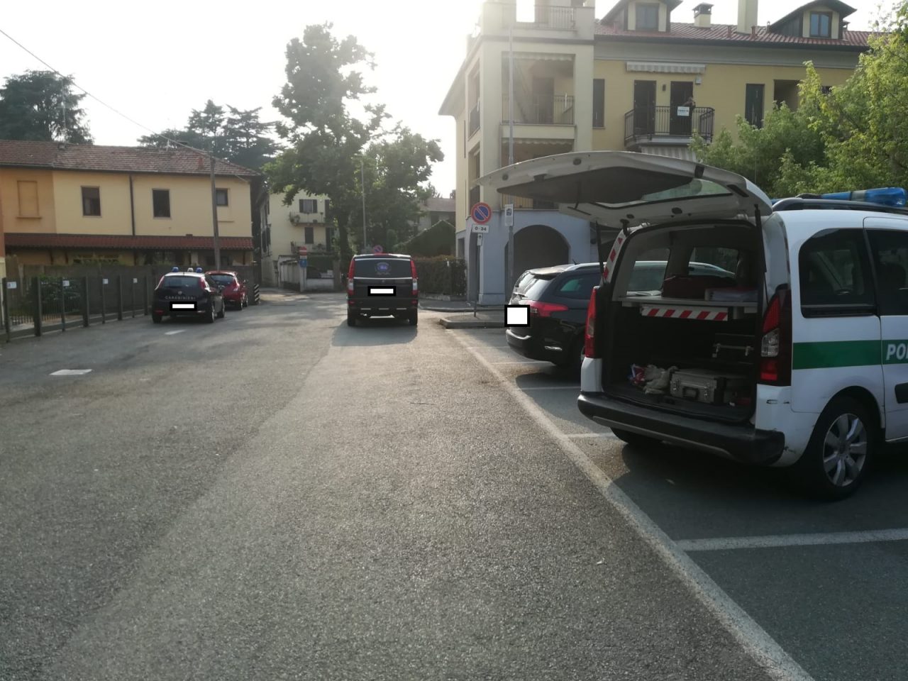 Uomo di 70 anni cade dal balcone e muore