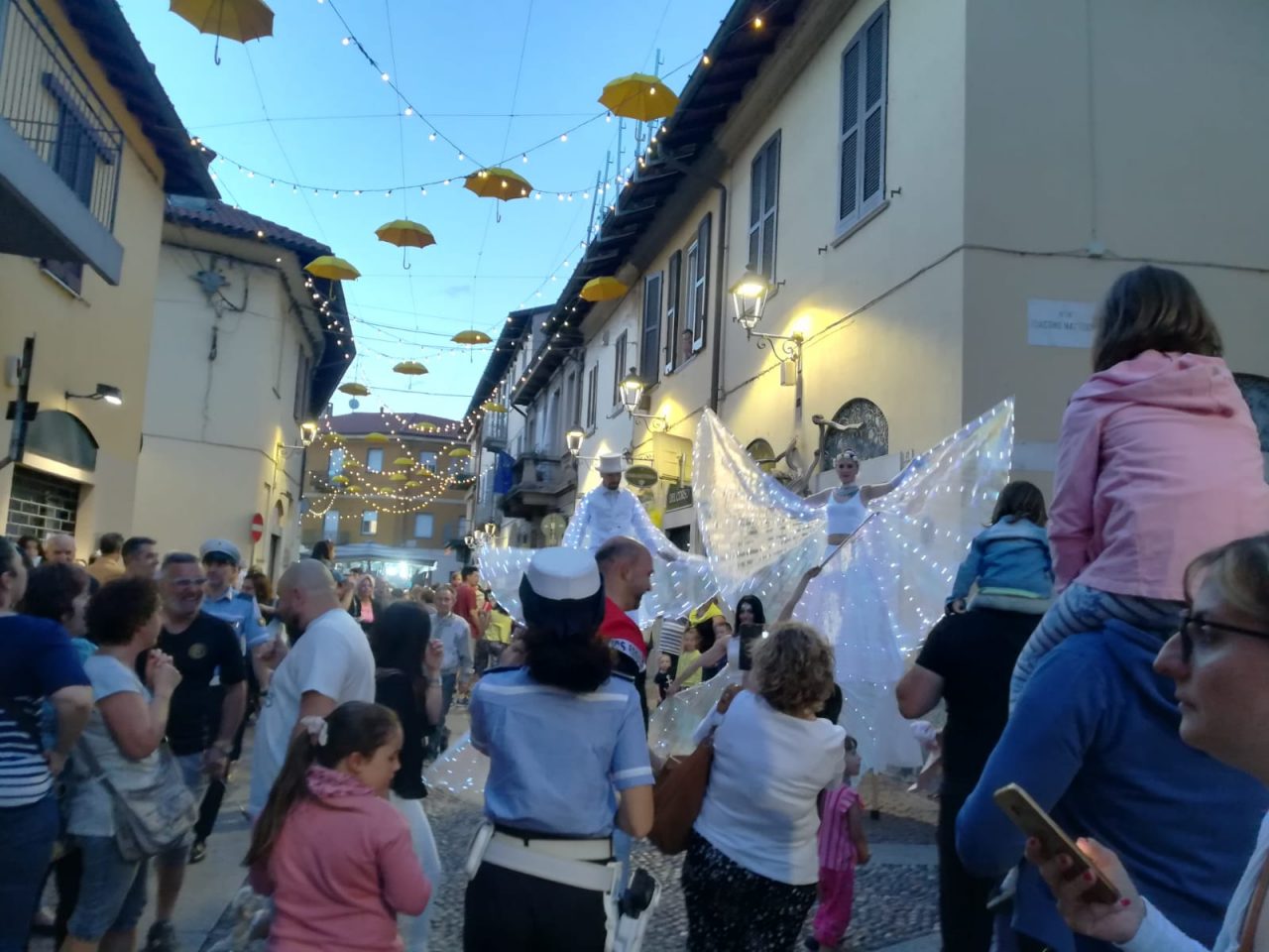 Le farfalle luminose inaugurano l’E…state a Corbetta