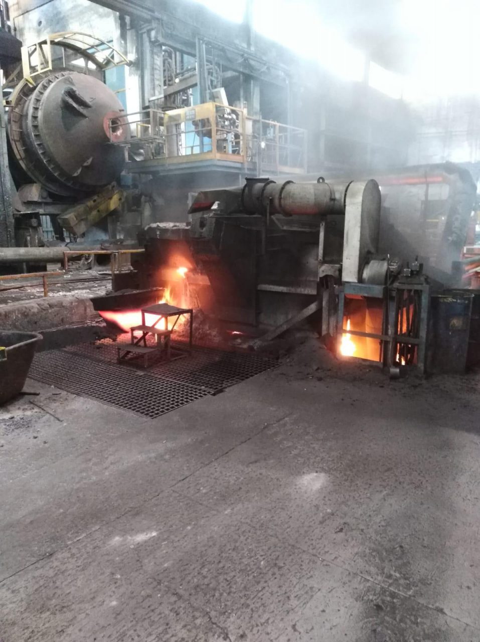 Il forno prende fuoco: allarme alla Fonderia Parola