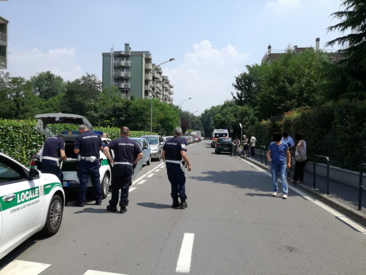 Paura a Settimo Milanese per un ciclista investito