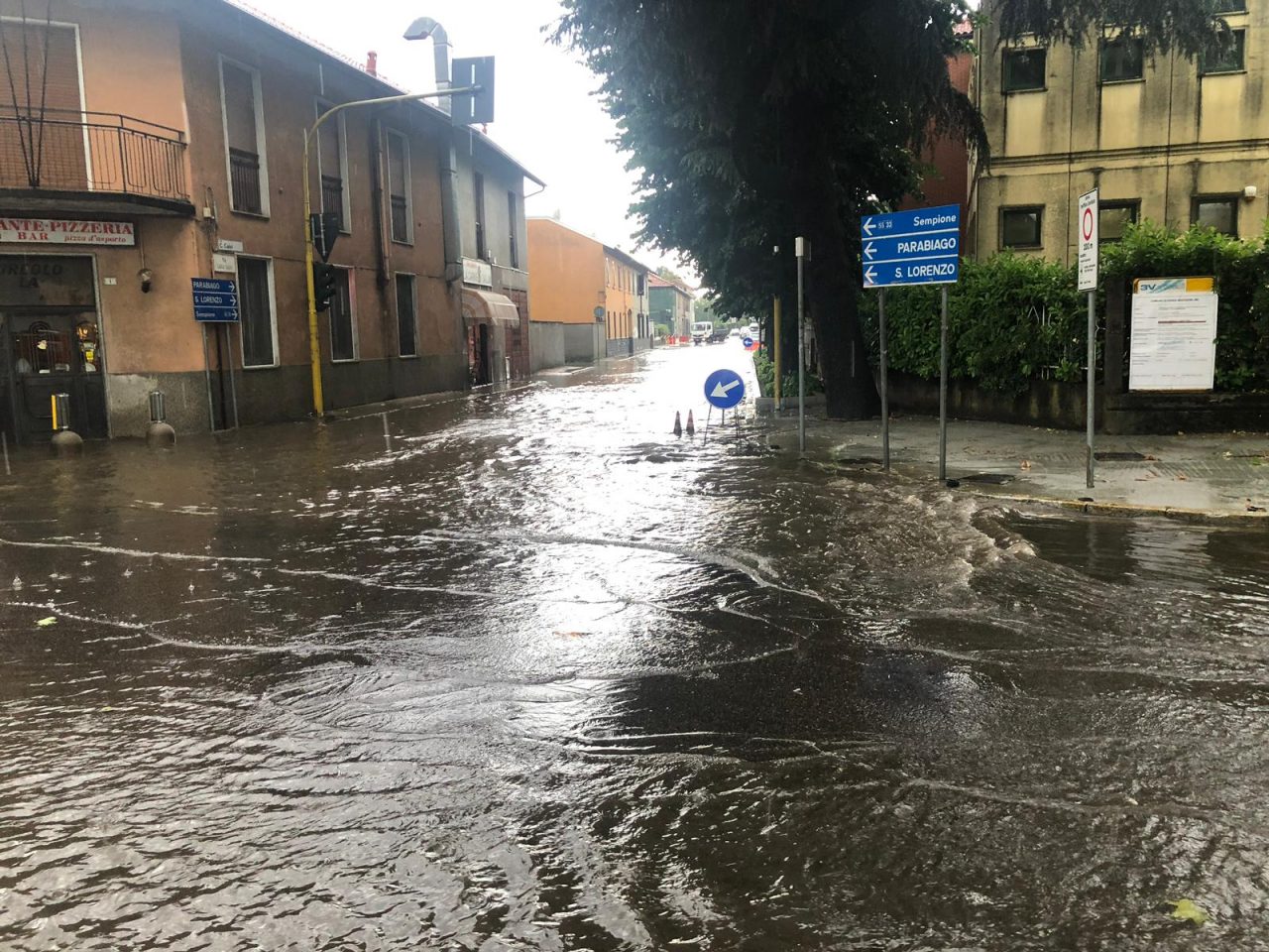 Cantalupo allagata, negozianti e residenti: “Il Comune faccia qualcosa” FOTO