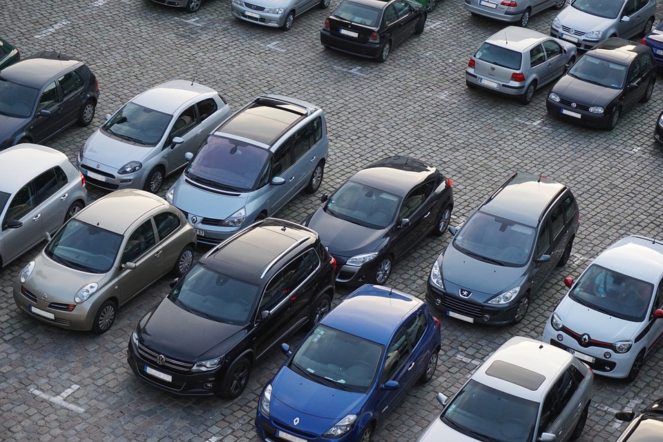 Nuovi parcheggi a Saronno: l’amministrazione Fagioli risponde alle critiche
