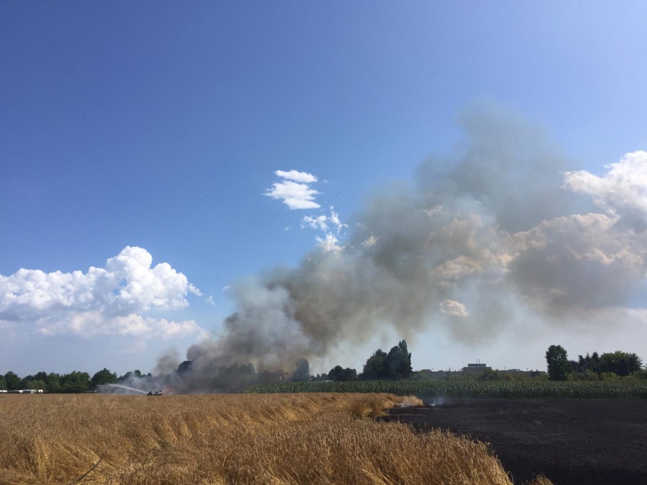 Incendio tra saronno e gerenzano