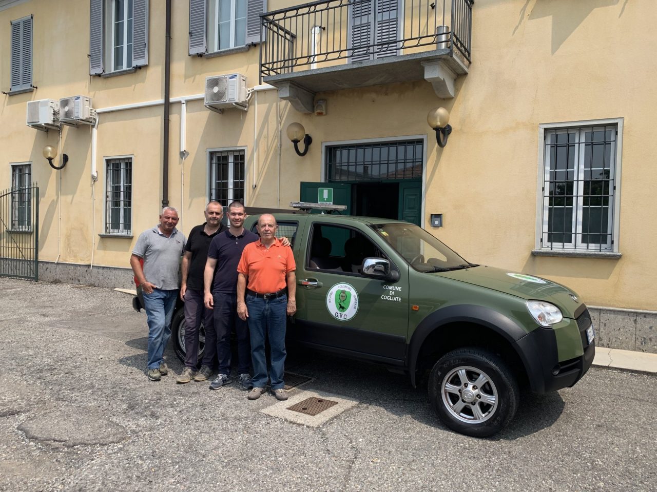 Consegnato pick-up al comune di Cogliate