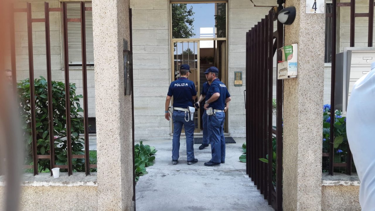figlio uccide il padre