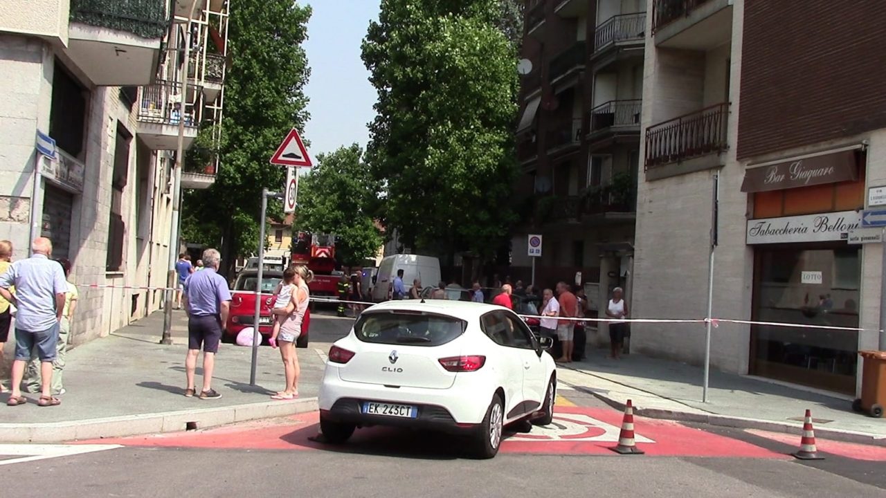 figlio uccide il padre