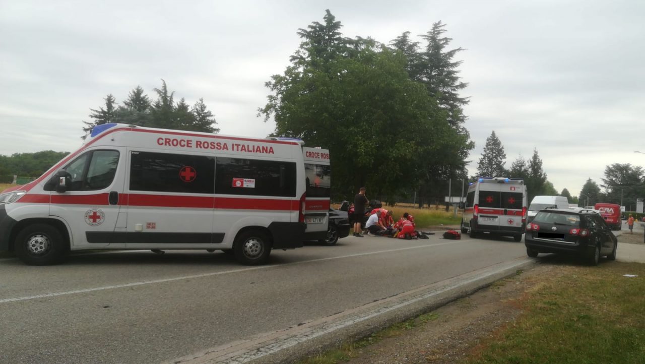 Auto contro moto a Gorla Minore FOTO