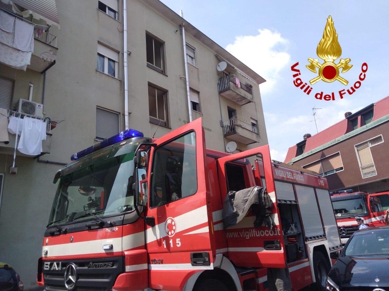 Incendio in un appartamento a Parabiago FOTO