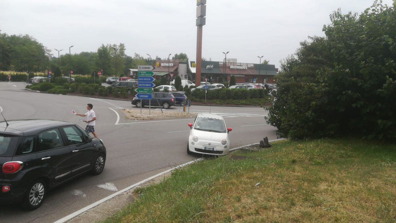 incidente con testacoda a cerro