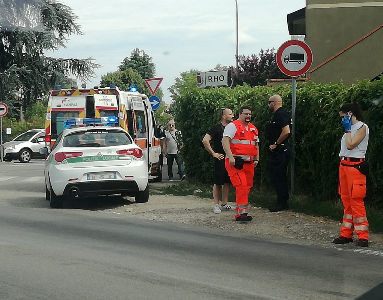 Incidente sul Sempione tra Rho e Passirana, due ricoverati