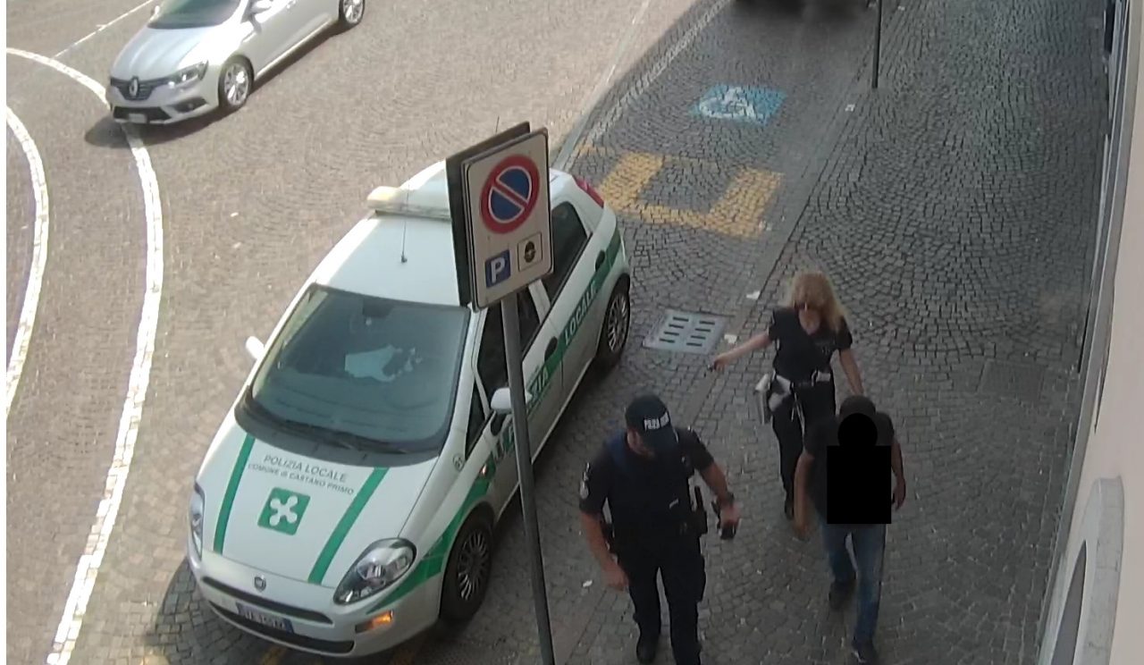 Polizia locale Castano Primo, aggrediscono verbalmente donna espulsione dall'Italia