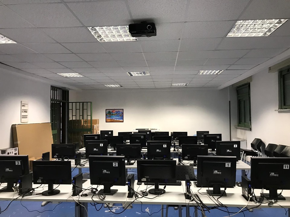 Rosate, scuola secondaria: nuovi minipc