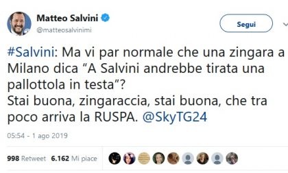 "Zingaraccia, tra poco arriva la ruspa". Salvini contro rom di Baranzate