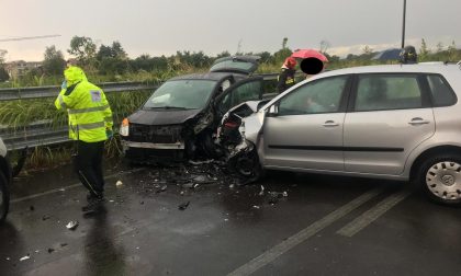 Incidente stradale tra due auto a Ceriano Laghetto FOTO