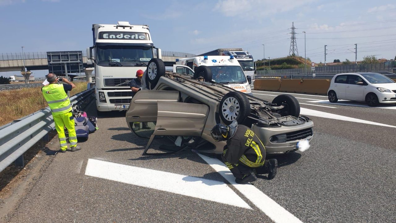 Incidente lungo l’A4: a bordo dell’auto una bambina di 6 mesi FOTO